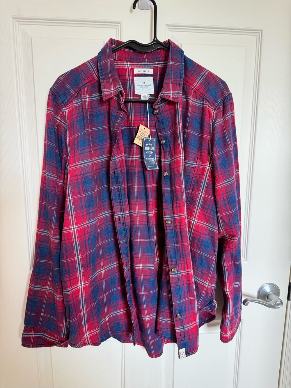American Eagle Outfitters Red and Navy Plaid Flannel Shirt XL Boyfriend Fit